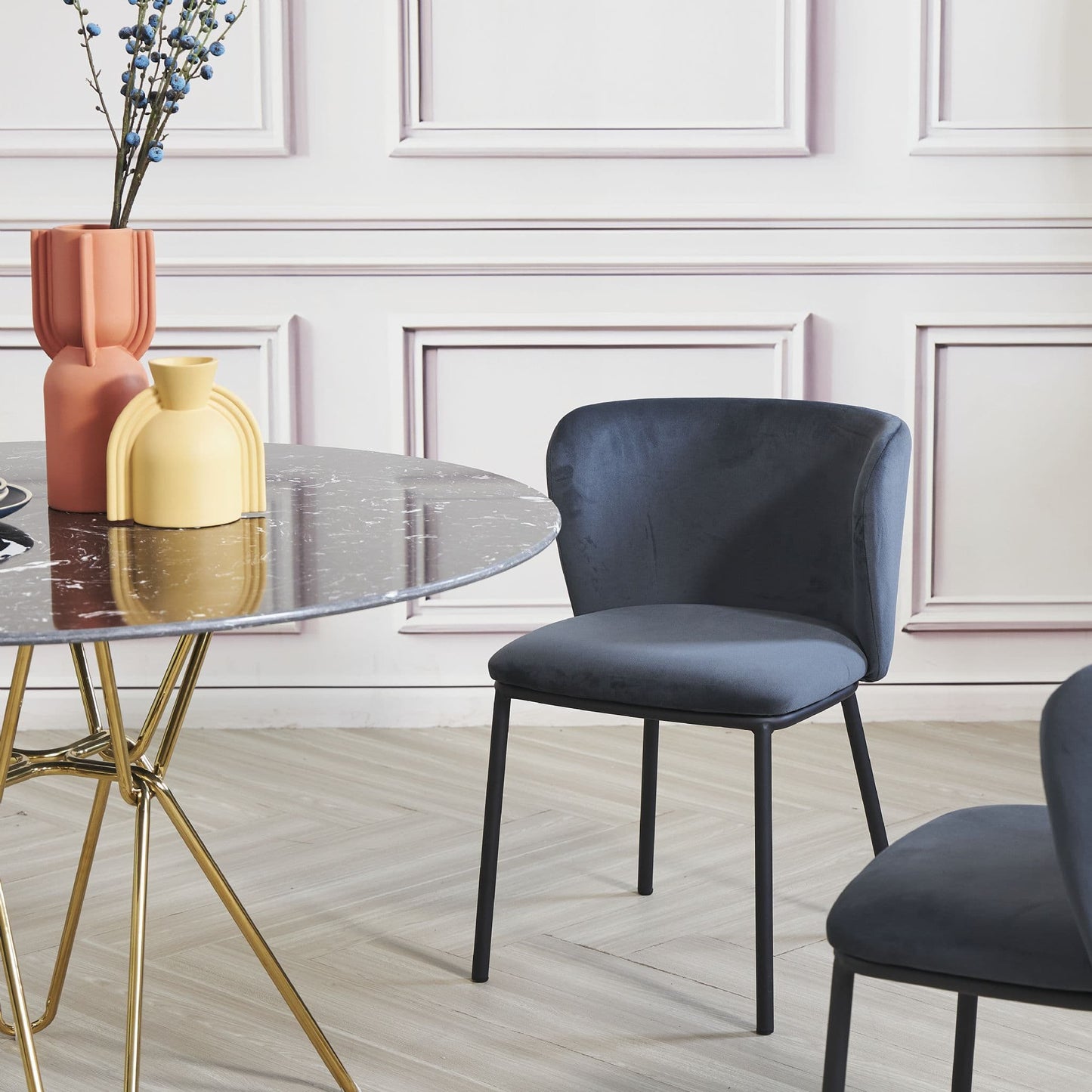 Black Round Marble Table with Set of 4 Velvet Bull Head Chairs – Modern Dining Set | Maison Alera
